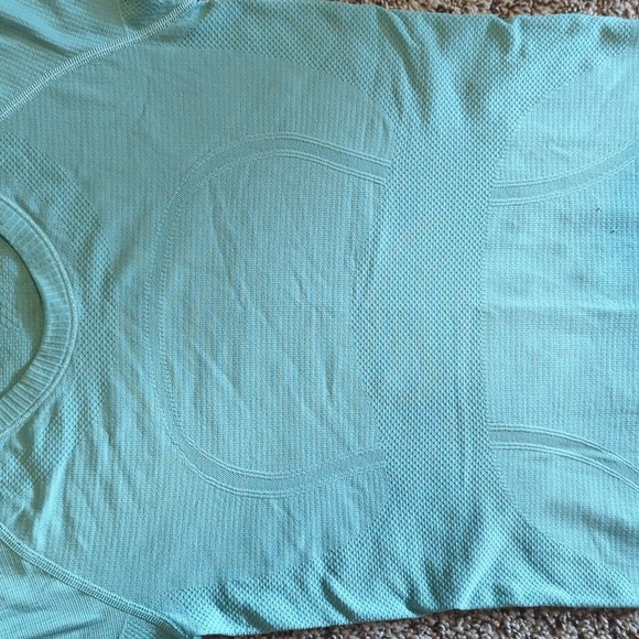Lululemon Swiftly Tee - Picture 2 of 7